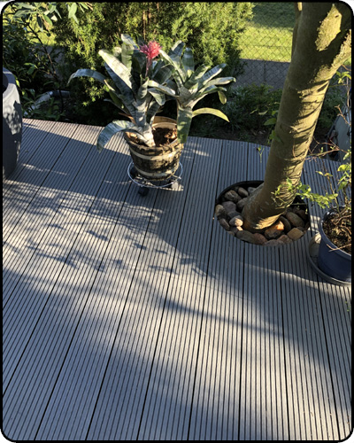 WPC-Terrasse mit Bepflanzung — Referenz Möhricke Bernau